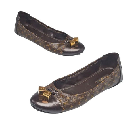 *Louis Vuitton Lovely Monogram Canvas & Leather Toe Cap Metal Cube Logo Trim Ballet Flats, Size 38