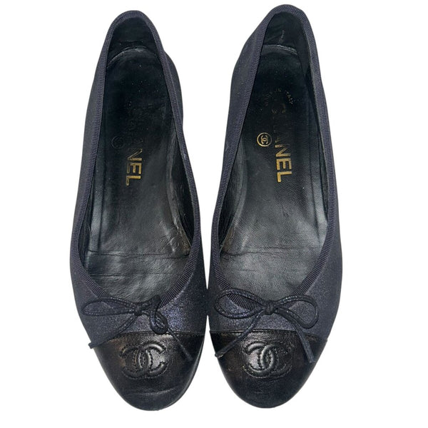 *CHANEL Leather & Suede Interlocking CC Logo Cap Toe Bow Trim Ballet Flats, Size 36.5