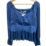 *NWT Hunter Bell Caro Crinkle Satin Long Sleeve Smocked Shoulder V-Neck Peplum Top, Size 6